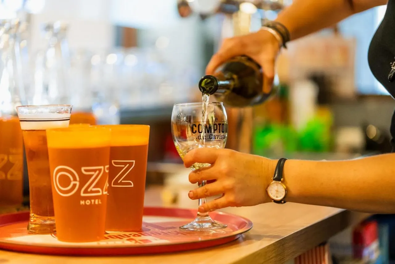 Hostel Ozz Νίκαια