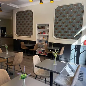https://regina-avignon.aixenprovencehotels.org