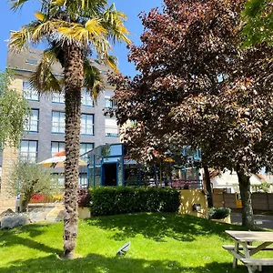 ** Hotel Arcantis Le Voltaire Francie