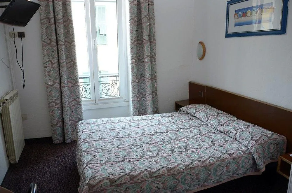 Hostel Ozz Nice 0*,  France