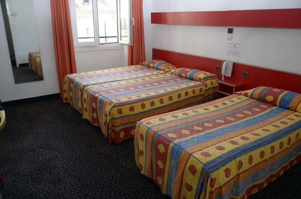 Hostel Ozz Nice