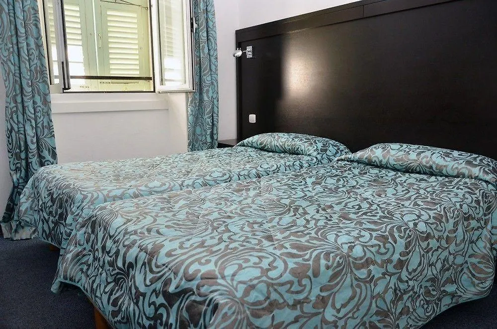 Hostel Ozz Nice