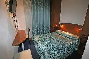 Hostel Ozz Nice