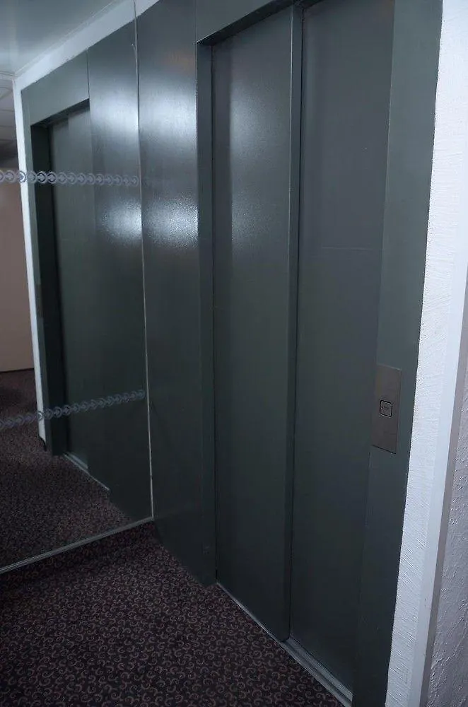 Hostel Ozz ניס